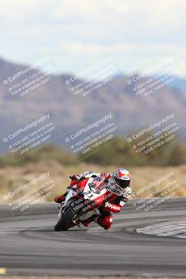 media/Nov-16-2025-Race Pace (Sun) [[8c5fa54630]]/Non Verified Riders (1st 20 Minutes)/5-Turn 15 (110pm)/